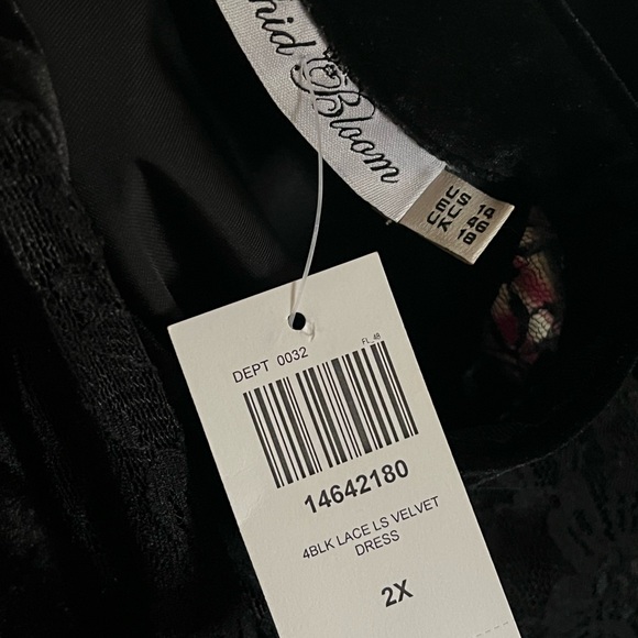 Hot Topic Black A-Line Cocktail Dress - Picture 4 of 4